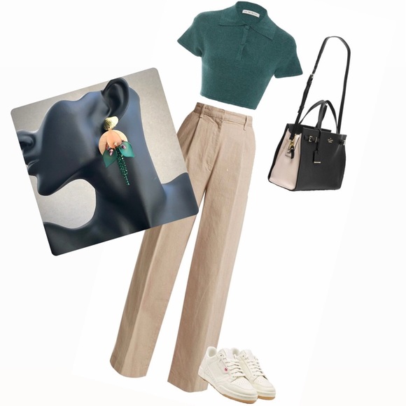 Earrings with wood floral pendant - Picture 14 of 14